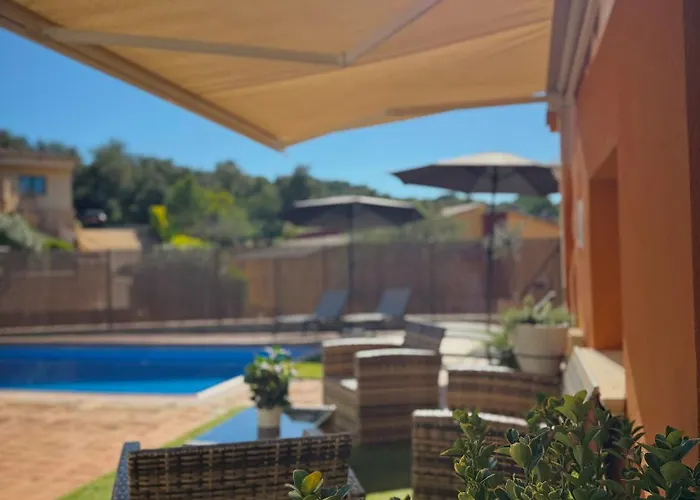 W Pool In H14 Begur