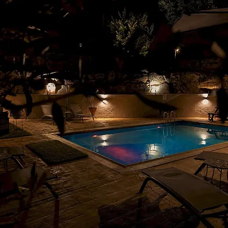 W Pool In H14