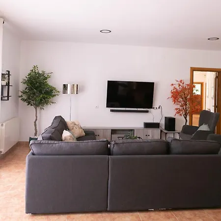 Villa W Pool In H14 *