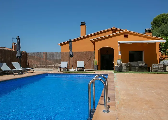 W Pool In H14 * Begur